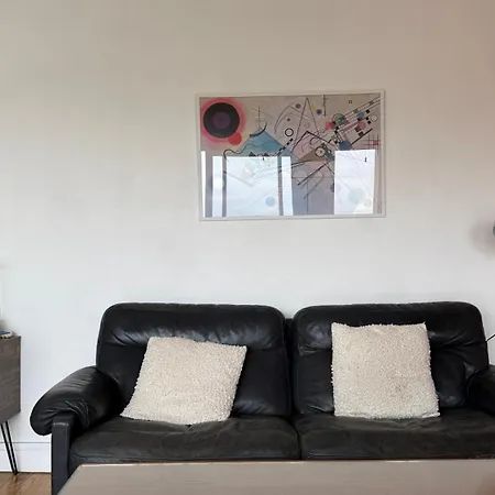 Au Design Retro Avec Ascenseur, Balcon Et Vue Panoramique 公寓