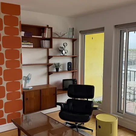 Au Design Retro Avec Ascenseur, Balcon Et Vue Panoramique *