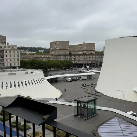 Au Design Retro Avec Ascenseur, Balcon Et Vue Panoramique *